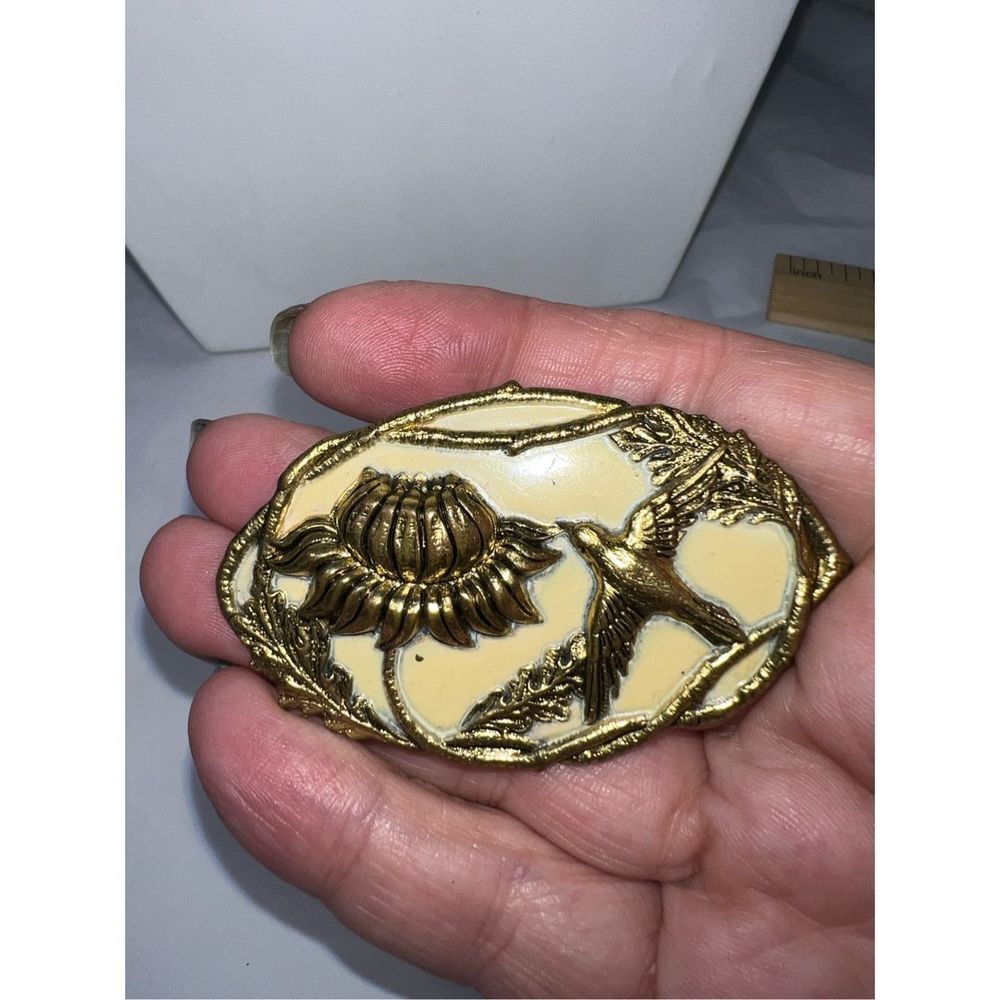 Vintage‎ Gold Tone and Enameled Bird and Flower Brooch